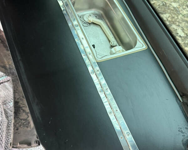 Серый Фольксваген Шаран, объемом двигателя 1.9 л и пробегом 300 тыс. км за 4450 $, фото 16 на Automoto.ua