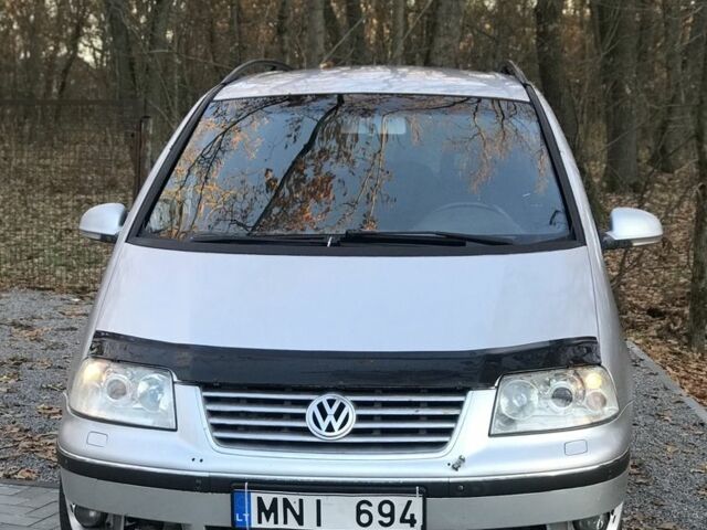 Сірий Фольксваген Шаран, об'ємом двигуна 1.9 л та пробігом 240 тис. км за 2950 $, фото 1 на Automoto.ua