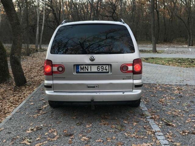 Сірий Фольксваген Шаран, об'ємом двигуна 1.9 л та пробігом 240 тис. км за 2950 $, фото 3 на Automoto.ua