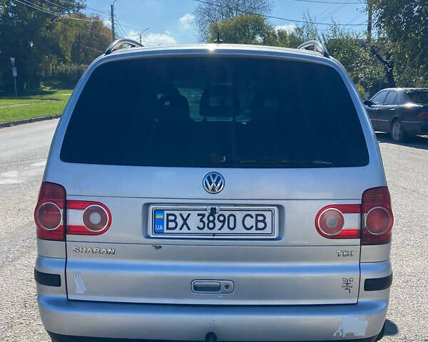 Серый Фольксваген Шаран, объемом двигателя 1.9 л и пробегом 250 тыс. км за 5500 $, фото 3 на Automoto.ua