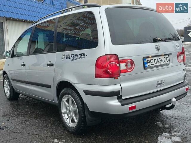 Серый Фольксваген Шаран, объемом двигателя 1.9 л и пробегом 237 тыс. км за 5777 $, фото 2 на Automoto.ua