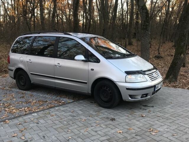 Сірий Фольксваген Шаран, об'ємом двигуна 1.9 л та пробігом 240 тис. км за 2950 $, фото 11 на Automoto.ua