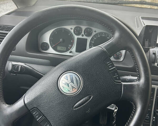 Серый Фольксваген Шаран, объемом двигателя 2 л и пробегом 324 тыс. км за 4500 $, фото 6 на Automoto.ua