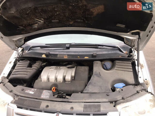 Серый Фольксваген Шаран, объемом двигателя 1.97 л и пробегом 210 тыс. км за 6250 $, фото 9 на Automoto.ua