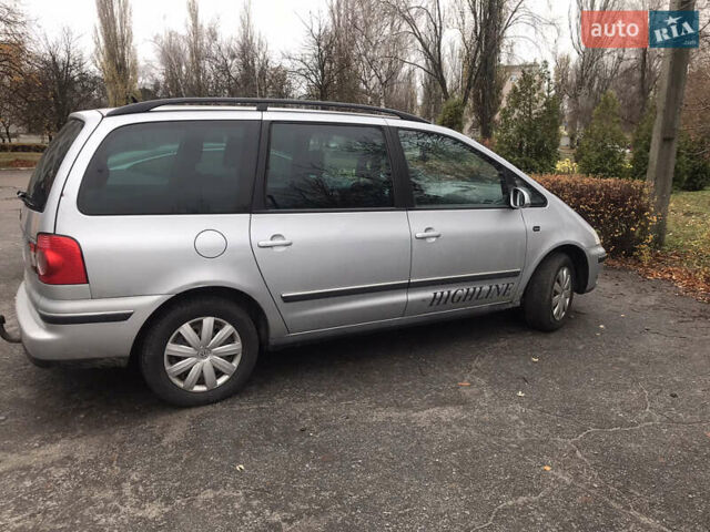 Серый Фольксваген Шаран, объемом двигателя 1.97 л и пробегом 210 тыс. км за 6250 $, фото 2 на Automoto.ua