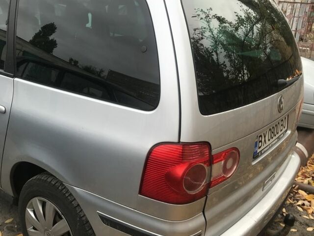 Серый Фольксваген Шаран, объемом двигателя 2 л и пробегом 200 тыс. км за 6200 $, фото 2 на Automoto.ua