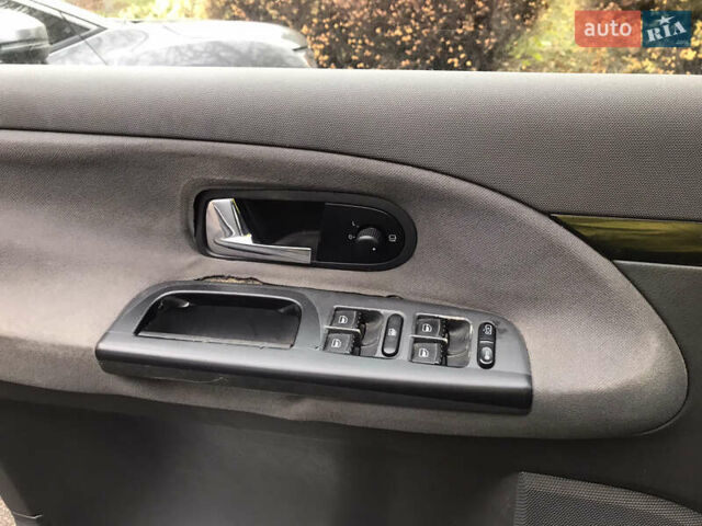 Серый Фольксваген Шаран, объемом двигателя 1.97 л и пробегом 210 тыс. км за 6250 $, фото 5 на Automoto.ua