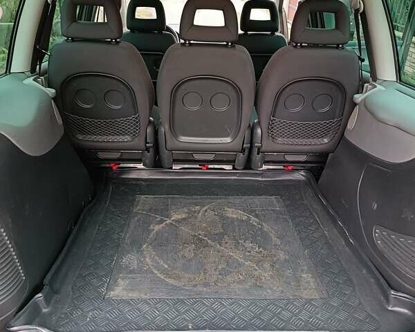 Сірий Фольксваген Шаран, об'ємом двигуна 2 л та пробігом 350 тис. км за 5300 $, фото 12 на Automoto.ua