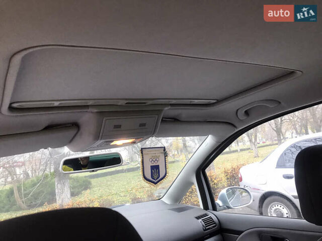 Серый Фольксваген Шаран, объемом двигателя 1.97 л и пробегом 210 тыс. км за 6250 $, фото 8 на Automoto.ua