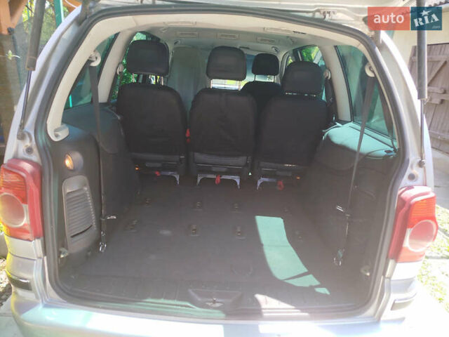 Серый Фольксваген Шаран, объемом двигателя 1.9 л и пробегом 340 тыс. км за 6300 $, фото 7 на Automoto.ua