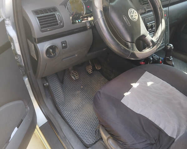 Серый Фольксваген Шаран, объемом двигателя 1.9 л и пробегом 340 тыс. км за 6300 $, фото 11 на Automoto.ua