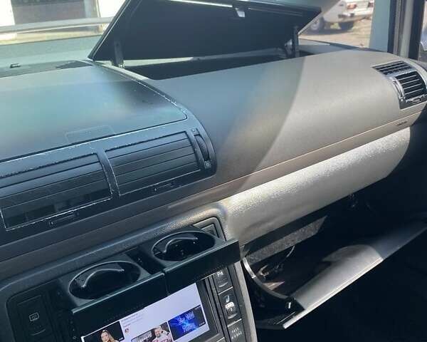 Сірий Фольксваген Шаран, об'ємом двигуна 2 л та пробігом 380 тис. км за 7500 $, фото 1 на Automoto.ua