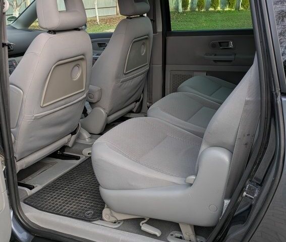 Серый Фольксваген Шаран, объемом двигателя 2 л и пробегом 296 тыс. км за 8000 $, фото 5 на Automoto.ua