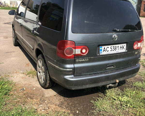 Серый Фольксваген Шаран, объемом двигателя 1.9 л и пробегом 403 тыс. км за 5000 $, фото 4 на Automoto.ua