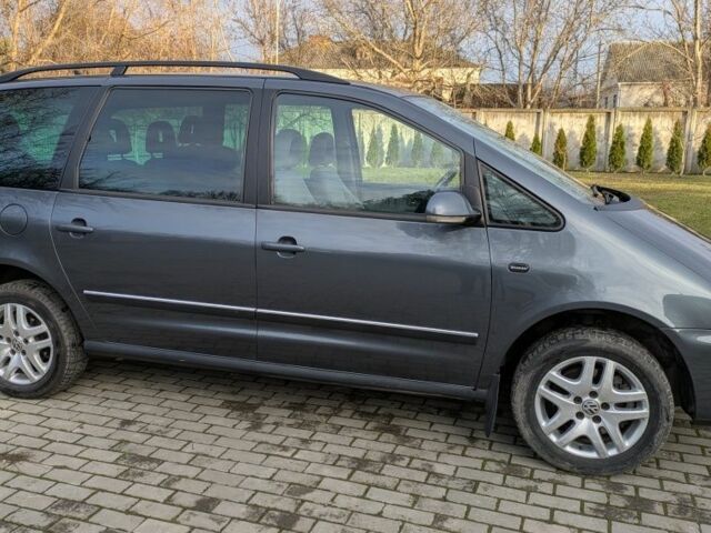 Серый Фольксваген Шаран, объемом двигателя 2 л и пробегом 296 тыс. км за 8000 $, фото 8 на Automoto.ua