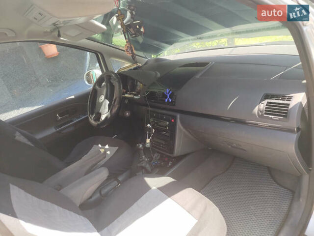 Серый Фольксваген Шаран, объемом двигателя 1.9 л и пробегом 340 тыс. км за 6300 $, фото 12 на Automoto.ua