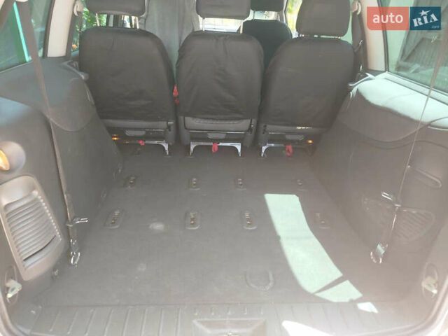 Серый Фольксваген Шаран, объемом двигателя 1.9 л и пробегом 340 тыс. км за 6300 $, фото 4 на Automoto.ua