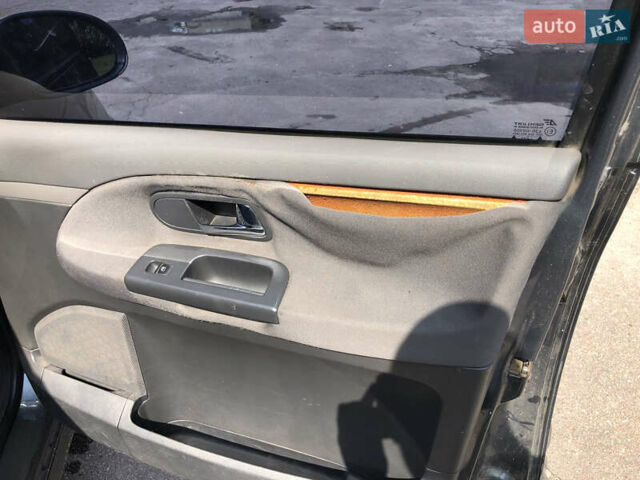 Серый Фольксваген Шаран, объемом двигателя 1.9 л и пробегом 403 тыс. км за 5000 $, фото 15 на Automoto.ua