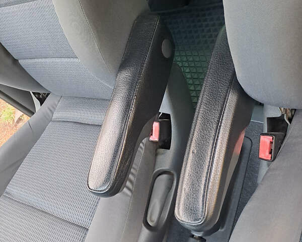 Сірий Фольксваген Шаран, об'ємом двигуна 1.9 л та пробігом 232 тис. км за 7000 $, фото 30 на Automoto.ua