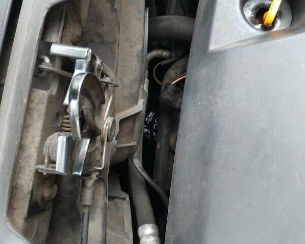 Серый Фольксваген Шаран, объемом двигателя 2 л и пробегом 450 тыс. км за 8700 $, фото 9 на Automoto.ua