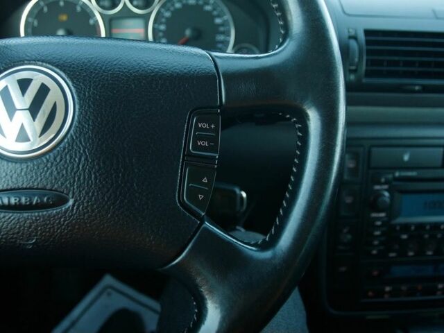 Серый Фольксваген Шаран, объемом двигателя 2 л и пробегом 176 тыс. км за 2000 $, фото 10 на Automoto.ua