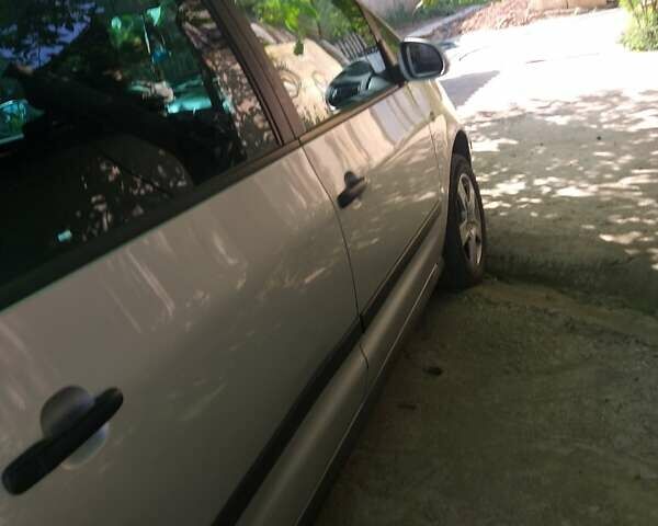 Серый Фольксваген Шаран, объемом двигателя 1.97 л и пробегом 447 тыс. км за 6500 $, фото 2 на Automoto.ua