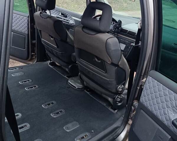 Серый Фольксваген Шаран, объемом двигателя 2 л и пробегом 360 тыс. км за 7800 $, фото 15 на Automoto.ua