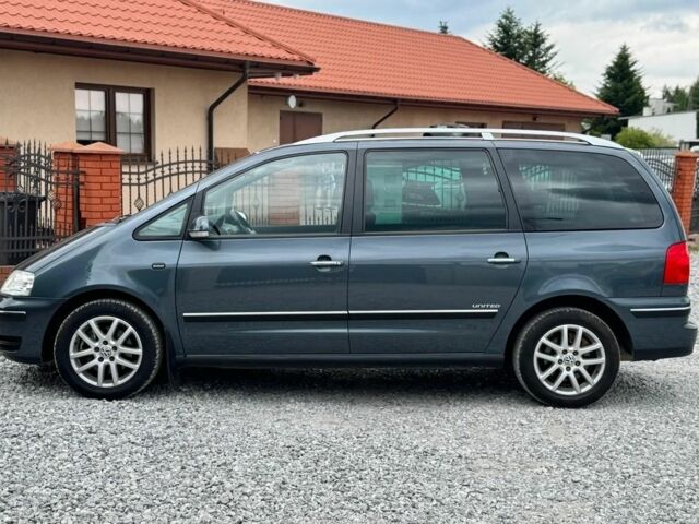 Серый Фольксваген Шаран, объемом двигателя 2 л и пробегом 176 тыс. км за 2000 $, фото 15 на Automoto.ua