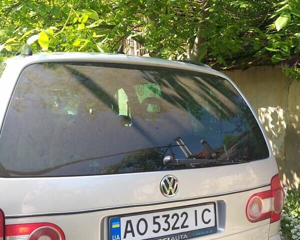 Серый Фольксваген Шаран, объемом двигателя 1.97 л и пробегом 447 тыс. км за 6500 $, фото 1 на Automoto.ua