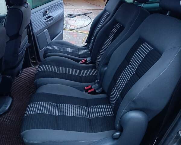 Серый Фольксваген Шаран, объемом двигателя 2 л и пробегом 360 тыс. км за 7800 $, фото 14 на Automoto.ua