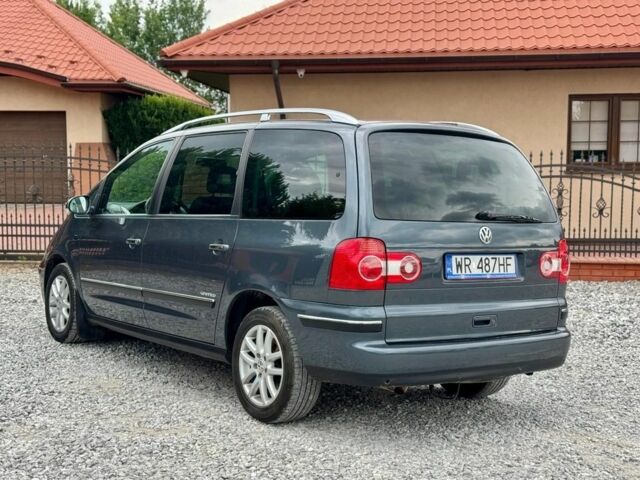 Серый Фольксваген Шаран, объемом двигателя 2 л и пробегом 176 тыс. км за 2000 $, фото 4 на Automoto.ua