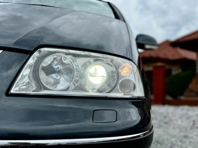 Серый Фольксваген Шаран, объемом двигателя 2 л и пробегом 176 тыс. км за 2000 $, фото 13 на Automoto.ua