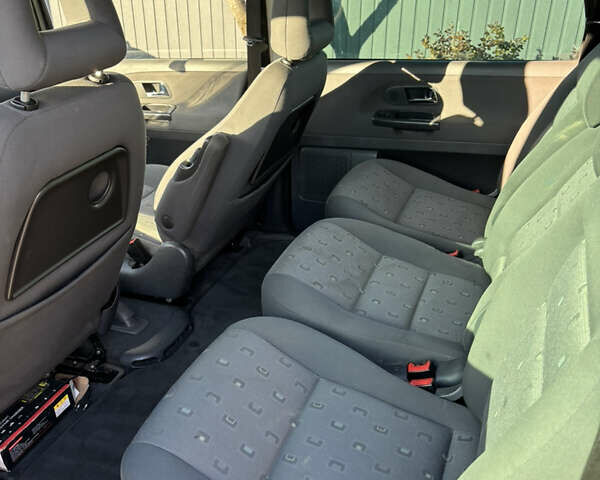 Серый Фольксваген Шаран, объемом двигателя 1.9 л и пробегом 313 тыс. км за 8300 $, фото 4 на Automoto.ua