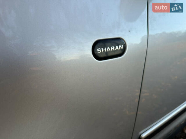 Серый Фольксваген Шаран, объемом двигателя 1.8 л и пробегом 263 тыс. км за 6350 $, фото 8 на Automoto.ua