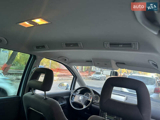 Серый Фольксваген Шаран, объемом двигателя 1.8 л и пробегом 263 тыс. км за 6350 $, фото 17 на Automoto.ua