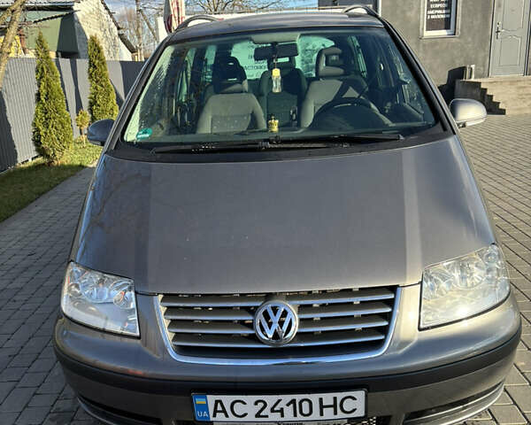 Серый Фольксваген Шаран, объемом двигателя 1.9 л и пробегом 313 тыс. км за 8300 $, фото 6 на Automoto.ua