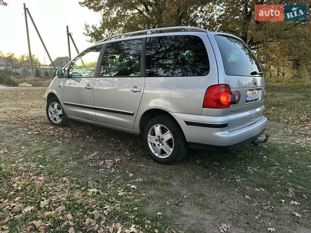 Серый Фольксваген Шаран, объемом двигателя 1.8 л и пробегом 263 тыс. км за 6350 $, фото 9 на Automoto.ua