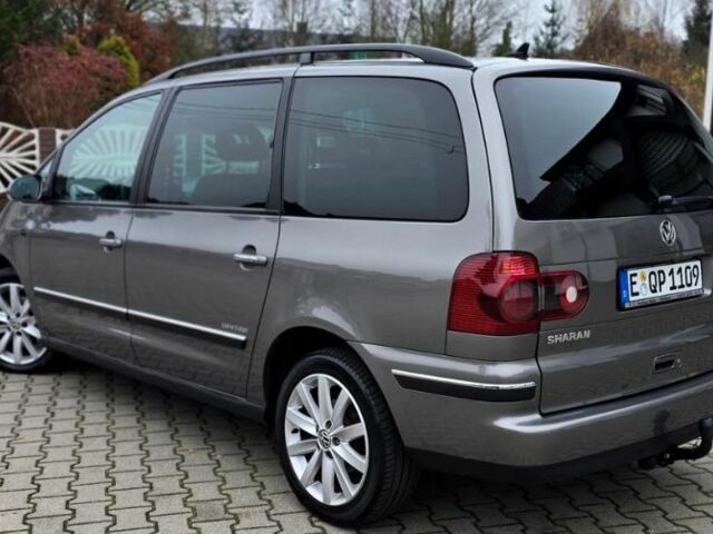 Серый Фольксваген Шаран, объемом двигателя 2 л и пробегом 219 тыс. км за 6299 $, фото 7 на Automoto.ua