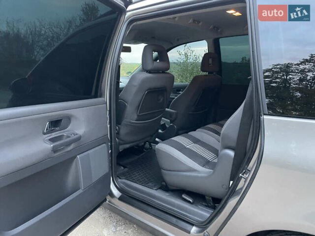 Фольксваген Шаран 2009 в Виннице на Automoto.ua Серый Фольксваген Шаран, объемом двигателя 2 л и пробегом 272 тыс. км за 9200 $, фото 11 на Automoto.ua