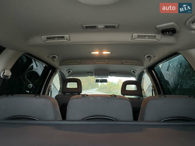Фольксваген Шаран 2009 в Виннице на Automoto.ua Серый Фольксваген Шаран, объемом двигателя 2 л и пробегом 272 тыс. км за 9200 $, фото 8 на Automoto.ua