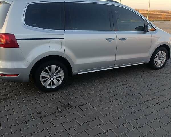 Серый Фольксваген Шаран, объемом двигателя 1.97 л и пробегом 330 тыс. км за 10500 $, фото 10 на Automoto.ua