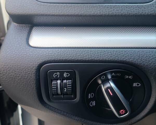 Серый Фольксваген Шаран, объемом двигателя 1.97 л и пробегом 330 тыс. км за 10500 $, фото 28 на Automoto.ua