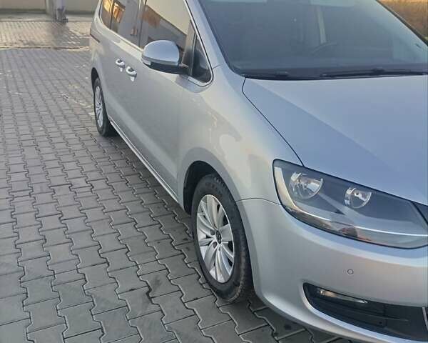 Серый Фольксваген Шаран, объемом двигателя 1.97 л и пробегом 330 тыс. км за 10500 $, фото 3 на Automoto.ua