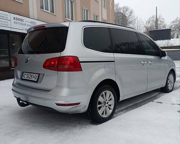Серый Фольксваген Шаран, объемом двигателя 1.97 л и пробегом 330 тыс. км за 9900 $, фото 3 на Automoto.ua
