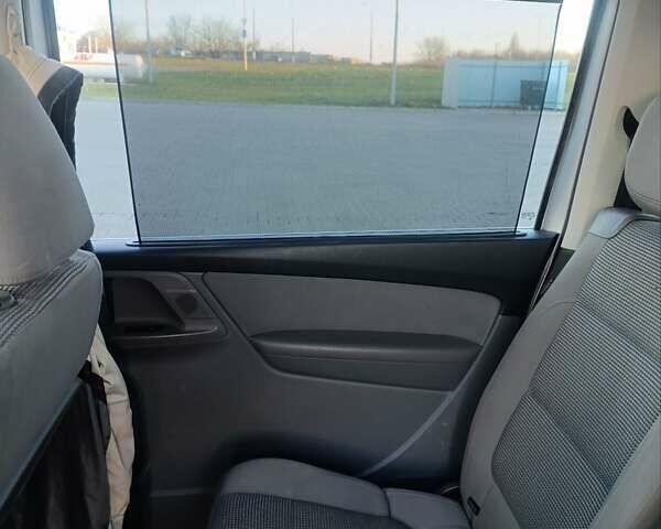 Серый Фольксваген Шаран, объемом двигателя 1.97 л и пробегом 330 тыс. км за 10500 $, фото 29 на Automoto.ua