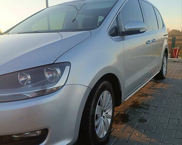 Серый Фольксваген Шаран, объемом двигателя 1.97 л и пробегом 330 тыс. км за 10500 $, фото 6 на Automoto.ua