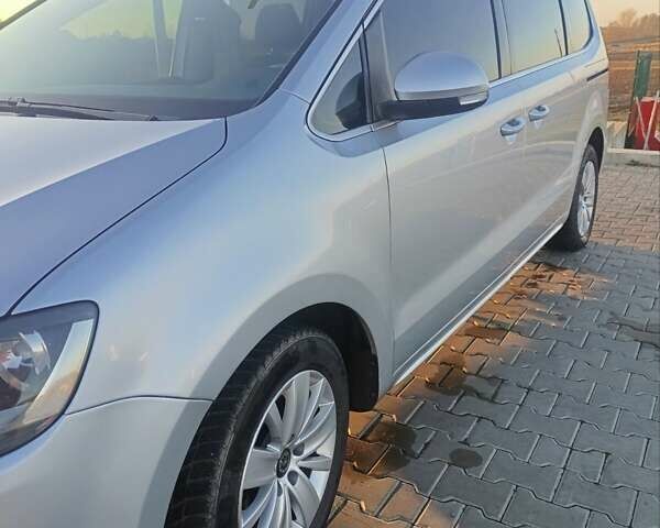 Серый Фольксваген Шаран, объемом двигателя 1.97 л и пробегом 330 тыс. км за 10500 $, фото 9 на Automoto.ua