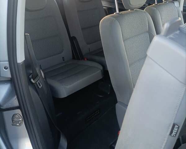 Серый Фольксваген Шаран, объемом двигателя 1.97 л и пробегом 330 тыс. км за 10500 $, фото 23 на Automoto.ua