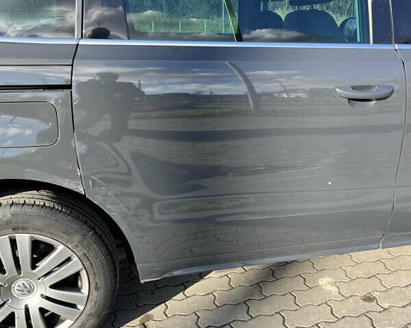 Серый Фольксваген Шаран, объемом двигателя 1.97 л и пробегом 376 тыс. км за 11800 $, фото 16 на Automoto.ua