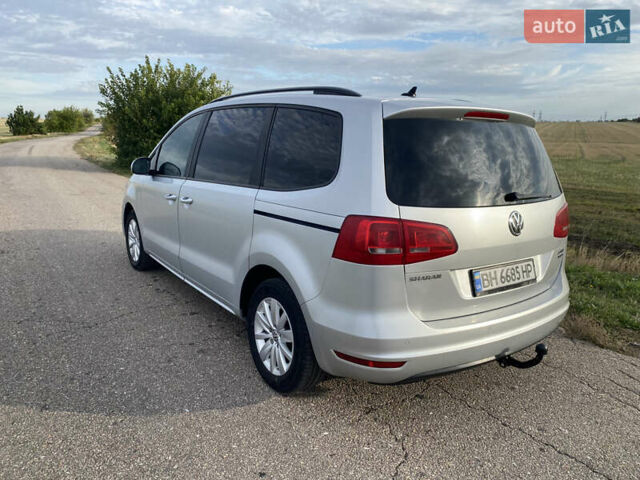 Серый Фольксваген Шаран, объемом двигателя 2 л и пробегом 291 тыс. км за 10400 $, фото 2 на Automoto.ua